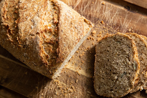 Müsli mal anders - verbacken in einem leckeren Dinkelbrot