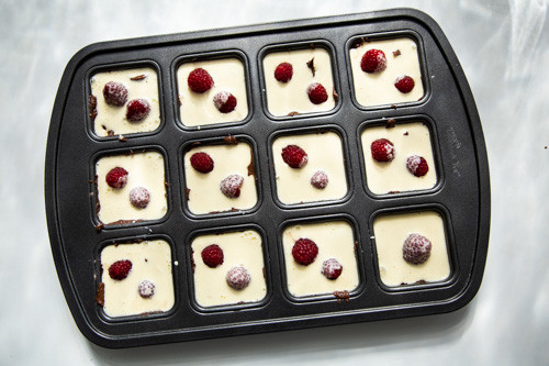 Pampered Chef Brownie mit Cheesecake-Topping komplett ungebacken