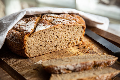 Schnelles Roggenmischbrot aus dem Thermomix für Ofenmeister und Kastenform