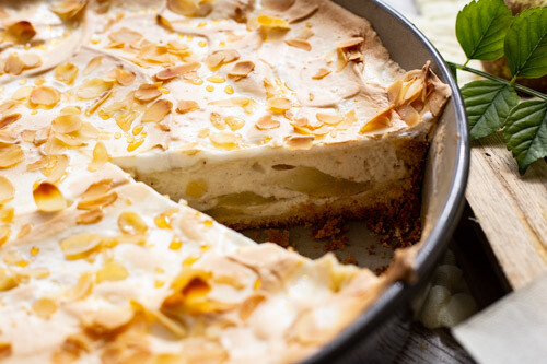 Pampered Chef Birnenkuchen in Stoneware, nach dem Abkühlen angeschnitten
