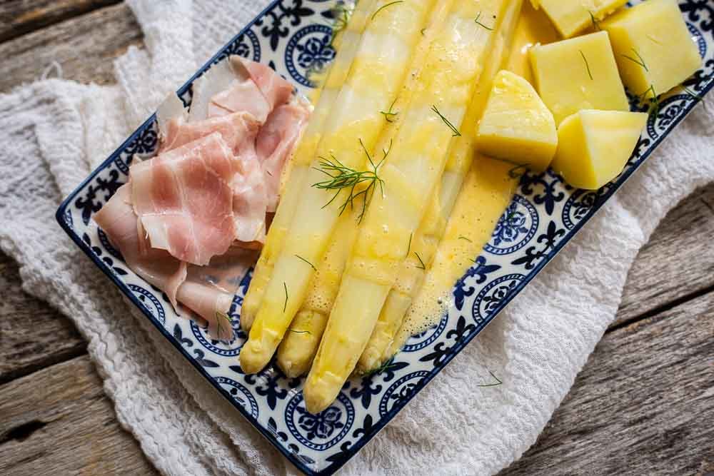 Spargel mit Kartoffeln und Hollandaise aus dem Thermomix - Ein Genuss!