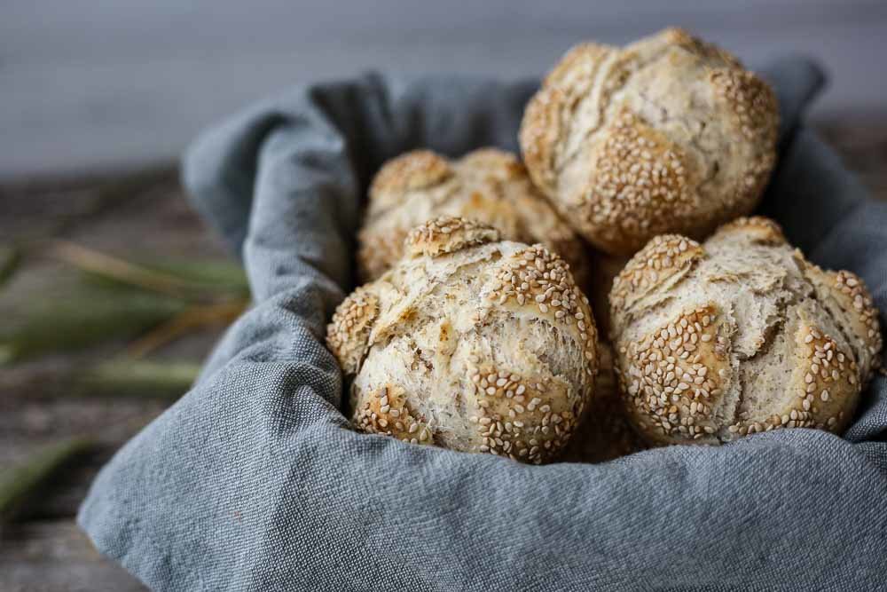 Thermomix Sesam-Knusperbrötchen 