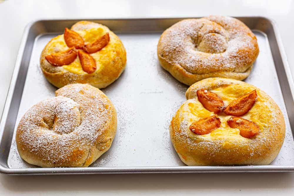 Pampered Chef White Lady Ensaimada im Ofen